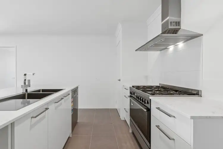 25 Lunarossa Drive, Two Rocks WA 6037