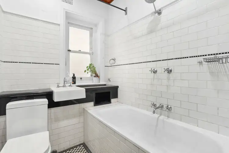 Fifth view of Homely apartment listing, 4/74 Bream Street, Coogee NSW 2034