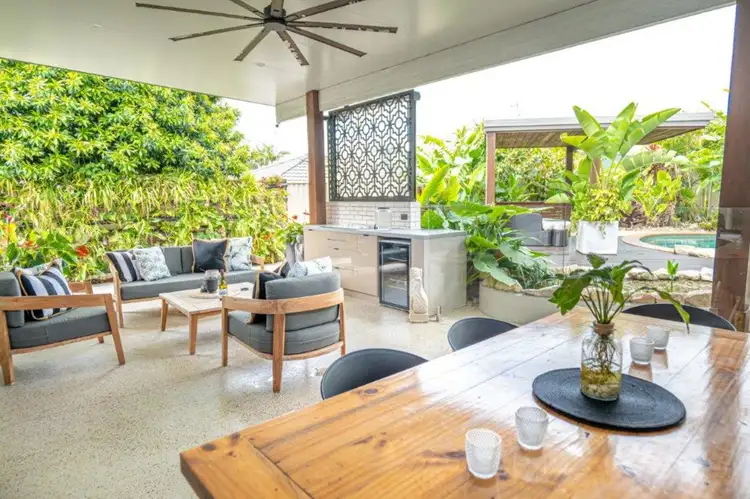 14 Footscray Court, Arundel QLD 4214