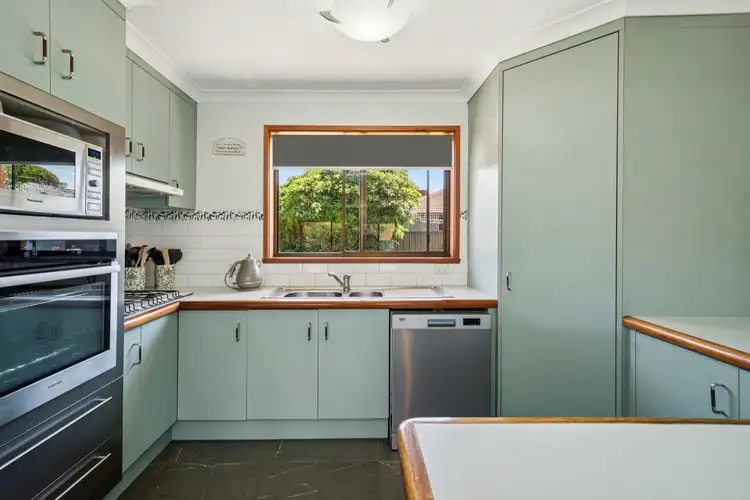 Sixth view of Homely house listing, 10 Kingston Court, Wangaratta VIC 3677