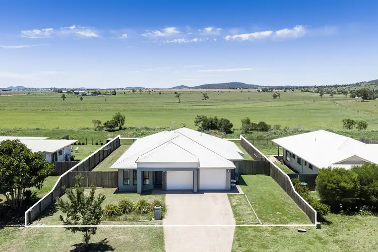 19 Mia Street, Wyreema QLD 4352