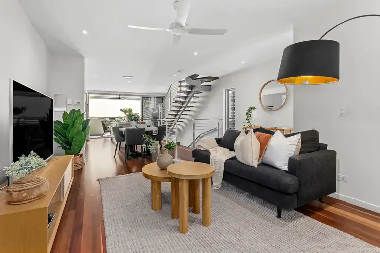 Fifth view of Homely townhouse listing, 18A Barton Parade, Balmoral QLD 4171