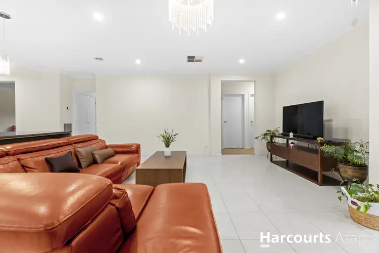 Fourth view of Homely house listing, 7 Revelstoke Crescent, Pakenham VIC 3810