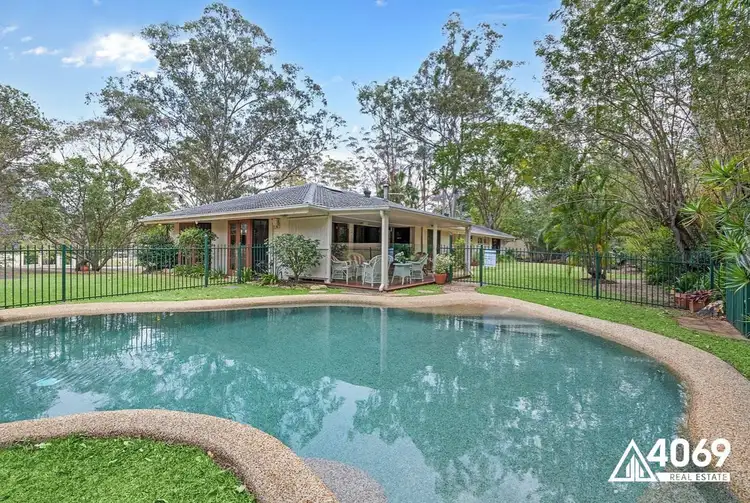 33 Scenic Road, Kenmore QLD 4069