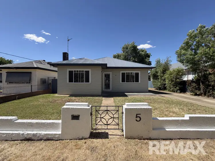 5 Sullivan Avenue, Wagga Wagga NSW 2650