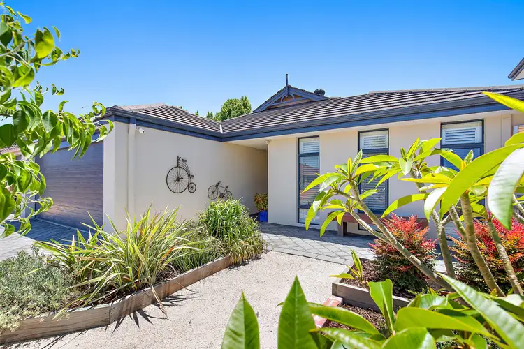 Third view of Homely house listing, 33 Hungerford Close, Canning Vale WA 6155