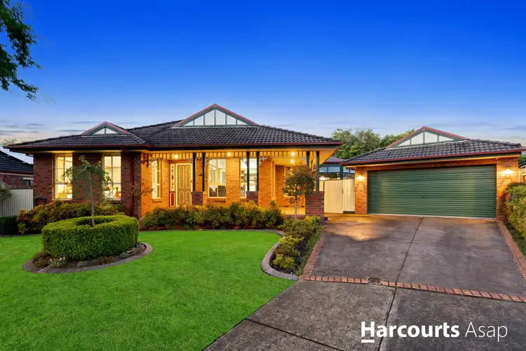 28 Parkwood Avenue, Narre Warren South VIC 3805