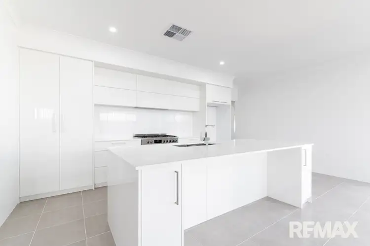 16 Mavericks Street, Eglinton WA 6034