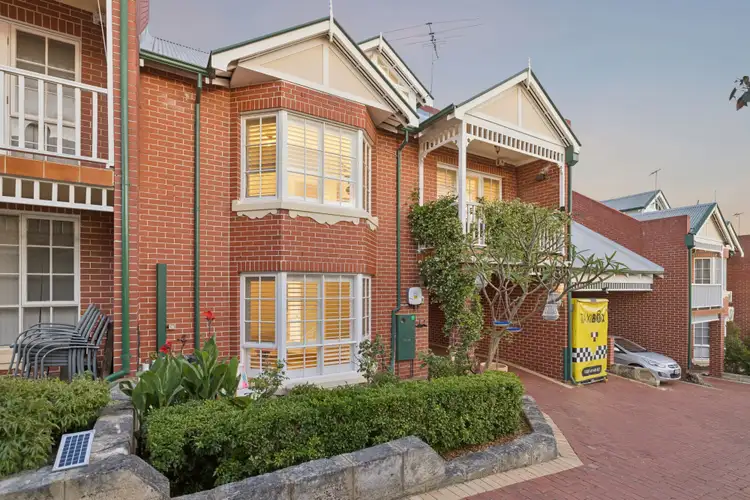 61 Kirkham Hill Terrace