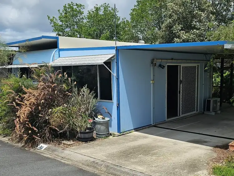 96 Caloundra Road