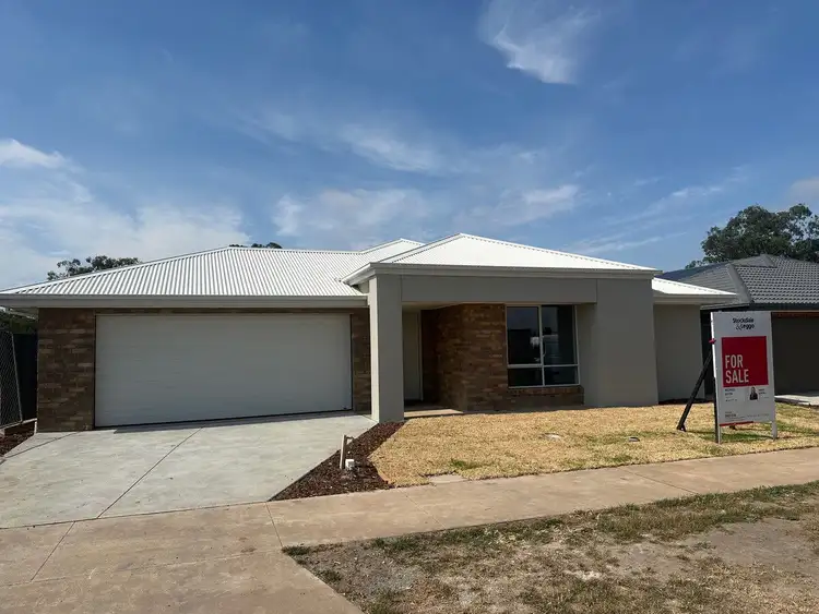 28 Jessie Way