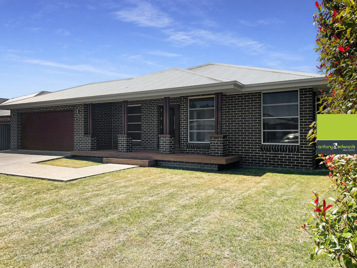 Main view of Homely house listing, 27 Mewburn Drive, Goulburn NSW 2580