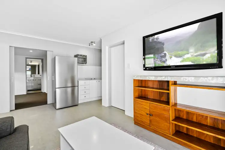 Second view of Homely unit listing, 3a Chidlow Court, Elanora QLD 4221