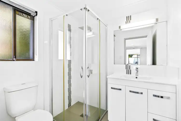 Fourth view of Homely unit listing, 3a Chidlow Court, Elanora QLD 4221