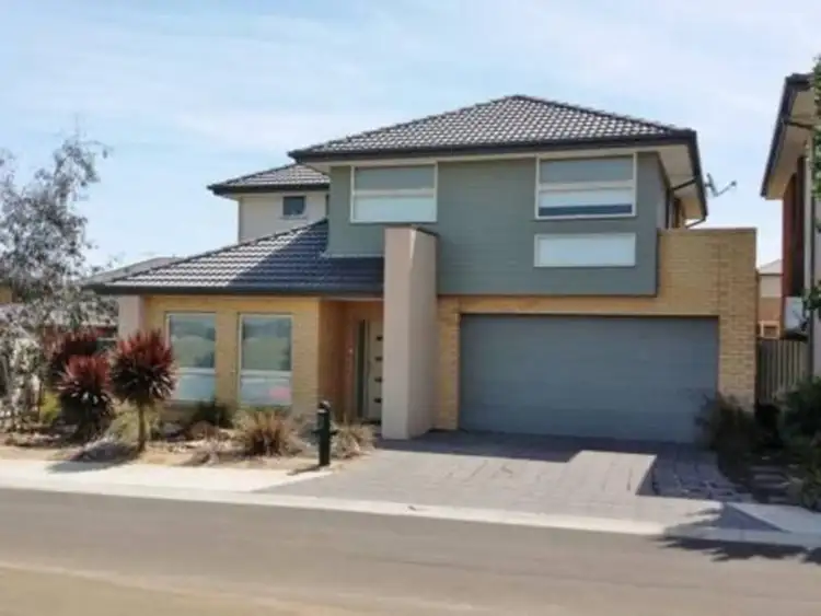 38 Eloura Circuit, Taylors Hill VIC 3037