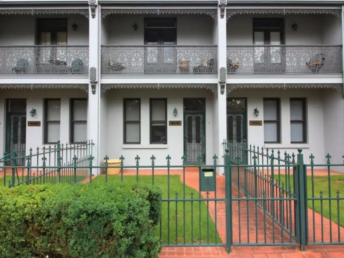 Main view of Homely townhouse listing, 4/200 Fitzmaurice Street, Wagga Wagga NSW 2650