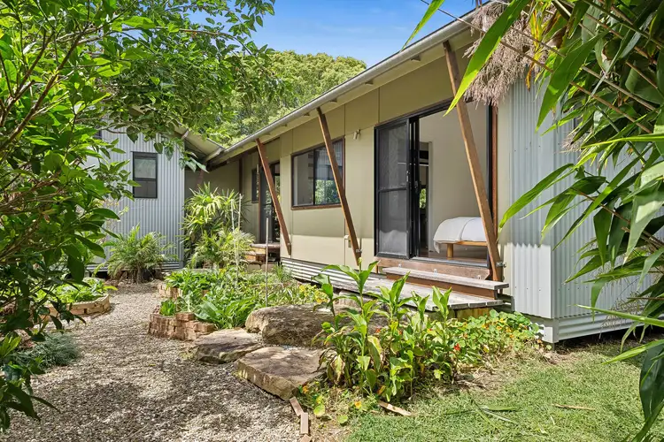 8 Creek Way, Currumbin Valley QLD 4223