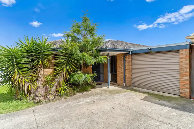 2/29 Chardonnay Drive, Skye VIC 3977