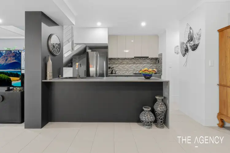 Sixth view of Homely townhouse listing, 48/1 Mariners Cove Drive, Dudley Park WA 6210