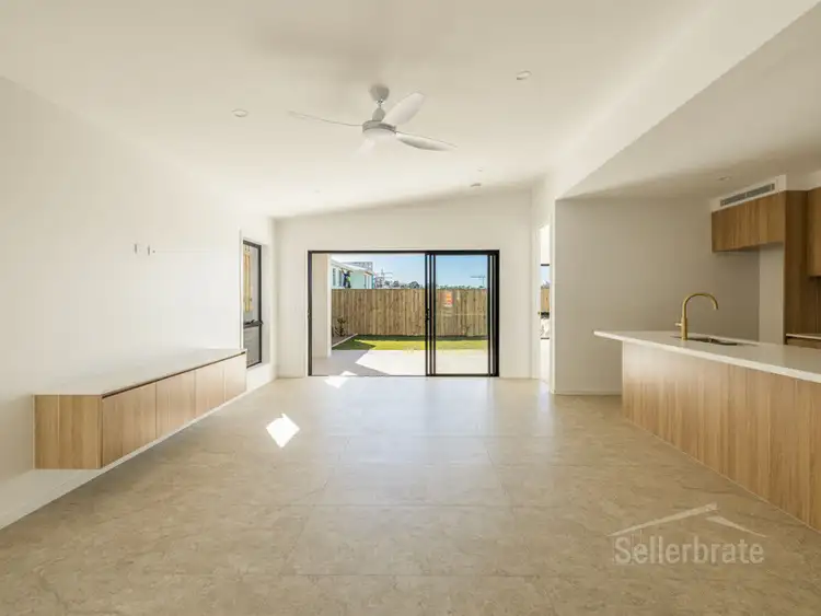 15 Viewpoint Rise, Bahrs Scrub QLD 4207