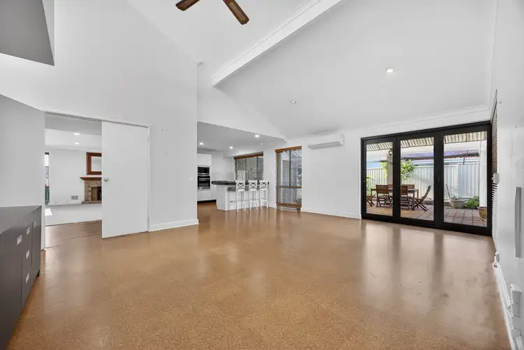 Fifth view of Homely house listing, 39 Bonito Way, Sorrento WA 6020