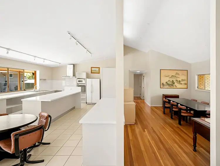 76 Valentia Avenue, Lugarno NSW 2210