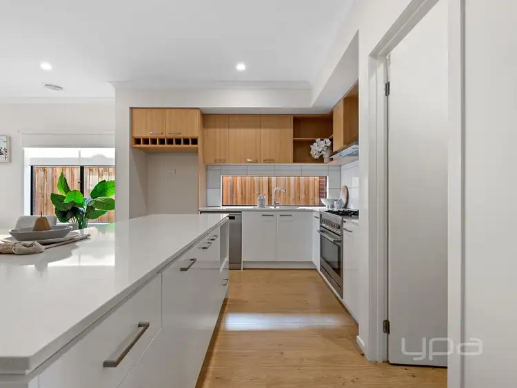 Fifth view of Homely house listing, 8 Mahatma Road, Werribee VIC 3030