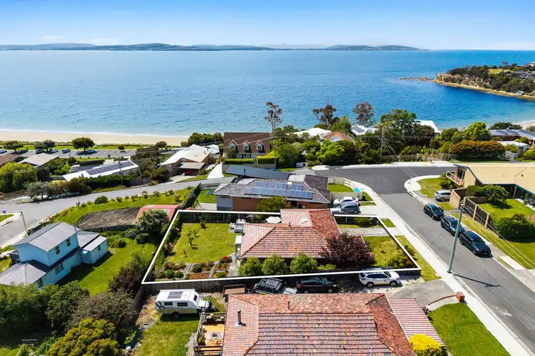 41 Carinya Street, Blackmans Bay TAS 7052