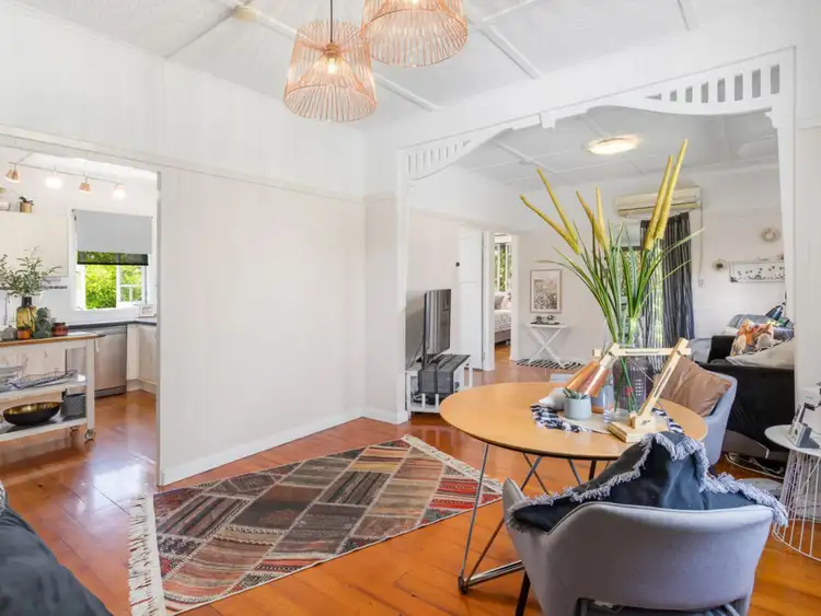 26 Blackstone Road, Newtown QLD 4305