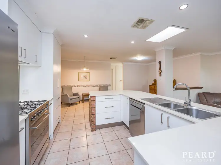 39 Firwood Trail, Woodvale WA 6026