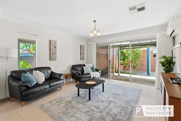 6/2 Pepler Avenue, Salter Point WA 6152