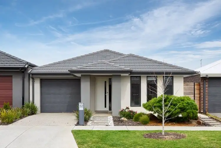 52 Edgar Avenue, Cranbourne South VIC 3977