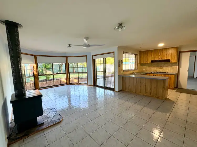 Fifth view of Homely house listing, 10 Lawson Street, Wodonga VIC 3690