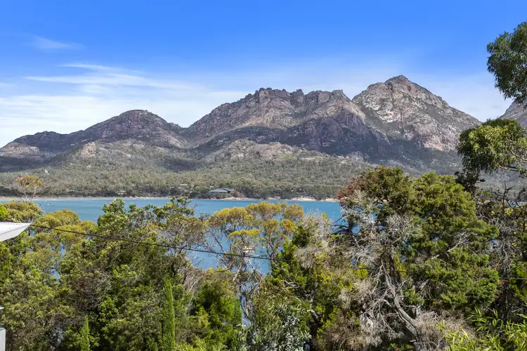 11 Esplanade East, Coles Bay TAS 7215