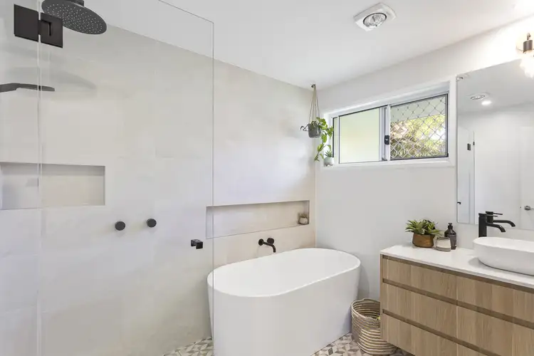 Fourth view of Homely house listing, 2 Whipbird Court, Burleigh Waters QLD 4220