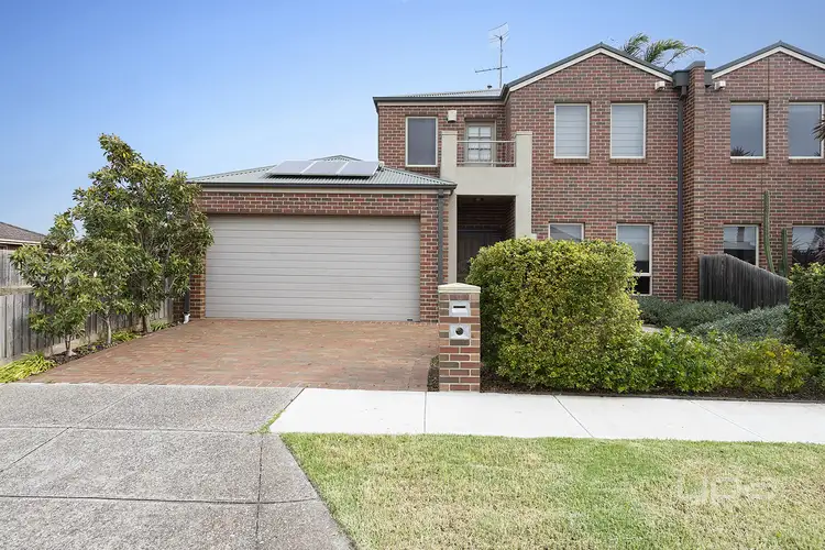 13 Tudor Rose Crescent, Sydenham VIC 3037