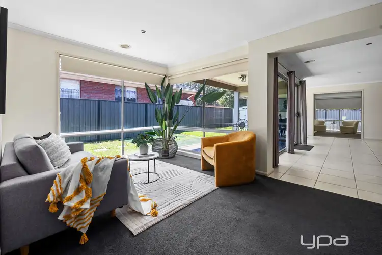 Fifth view of Homely house listing, 33 Melfin Drive, Hillside VIC 3037