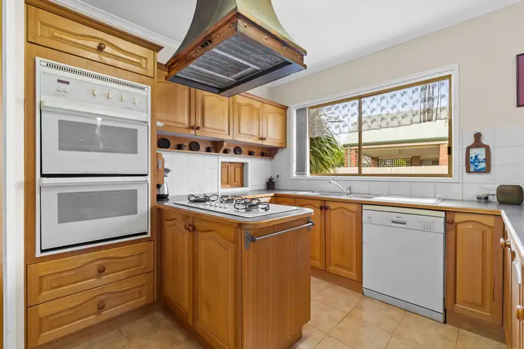 Second view of Homely house listing, 2 Jennifer Court, Sale VIC 3850