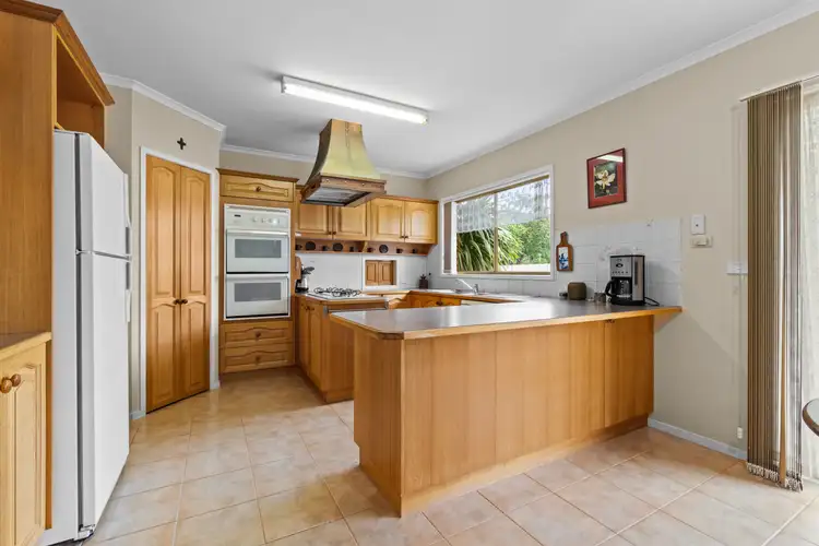 Third view of Homely house listing, 2 Jennifer Court, Sale VIC 3850