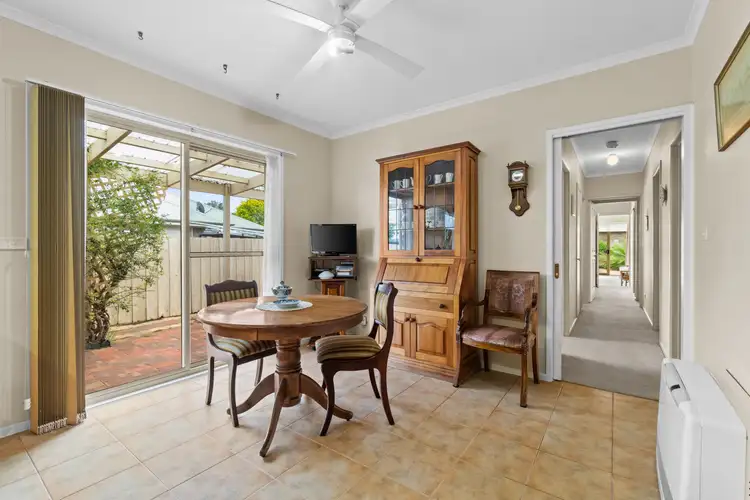 Fifth view of Homely house listing, 2 Jennifer Court, Sale VIC 3850