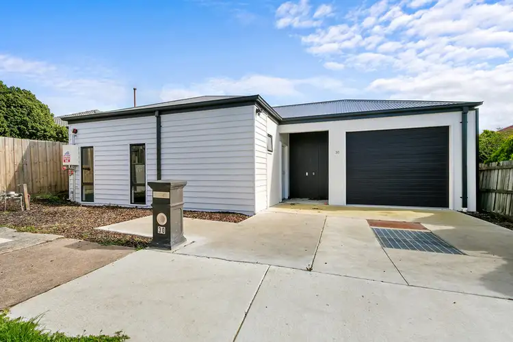 30 Chenhall Crescent, Traralgon VIC 3844