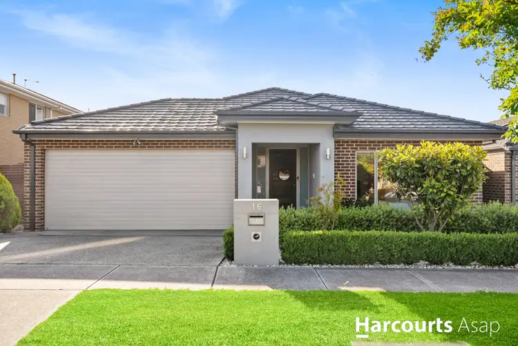 16 Craddock Drive, Clyde North VIC 3978