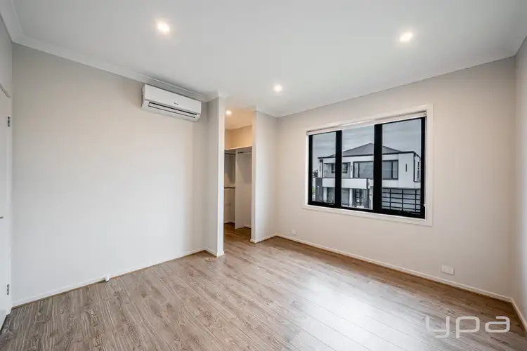 Fifth view of Homely townhouse listing, 162A Fairways Boulevard, Craigieburn VIC 3064