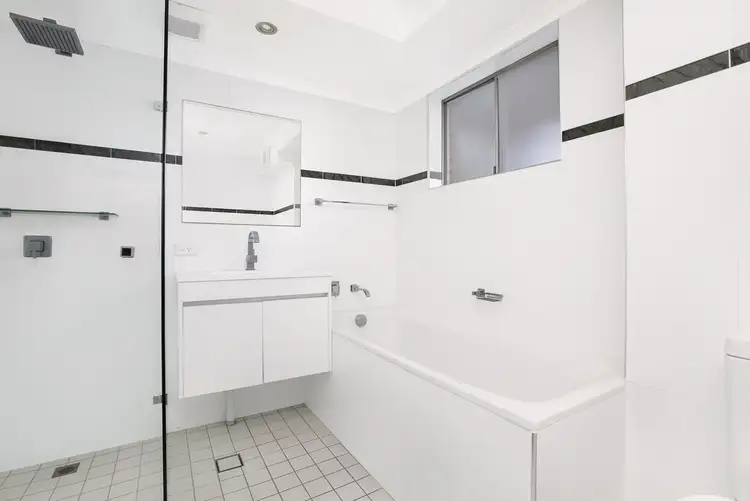 Fourth view of Homely unit listing, 4/250 Pacific Highway, Greenwich NSW 2065