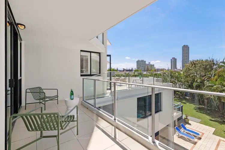 3/19 Peak Avenue, Main Beach QLD 4217