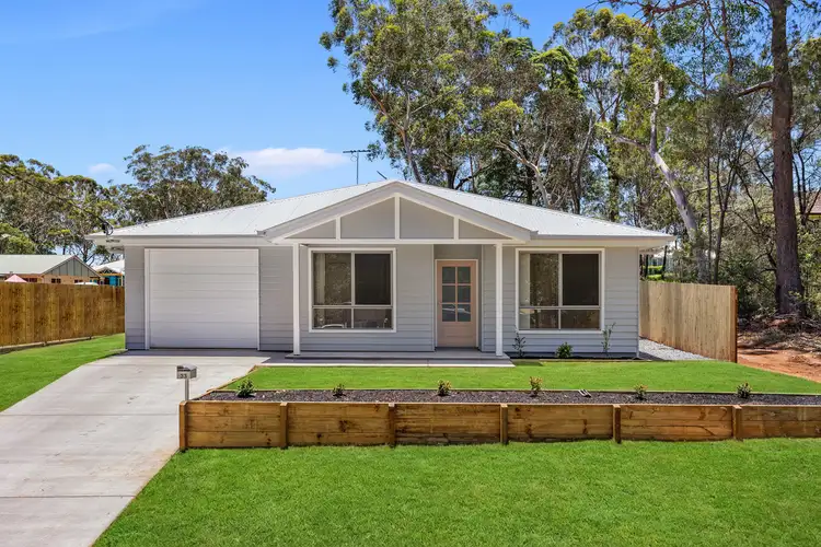 33 Bradman Street