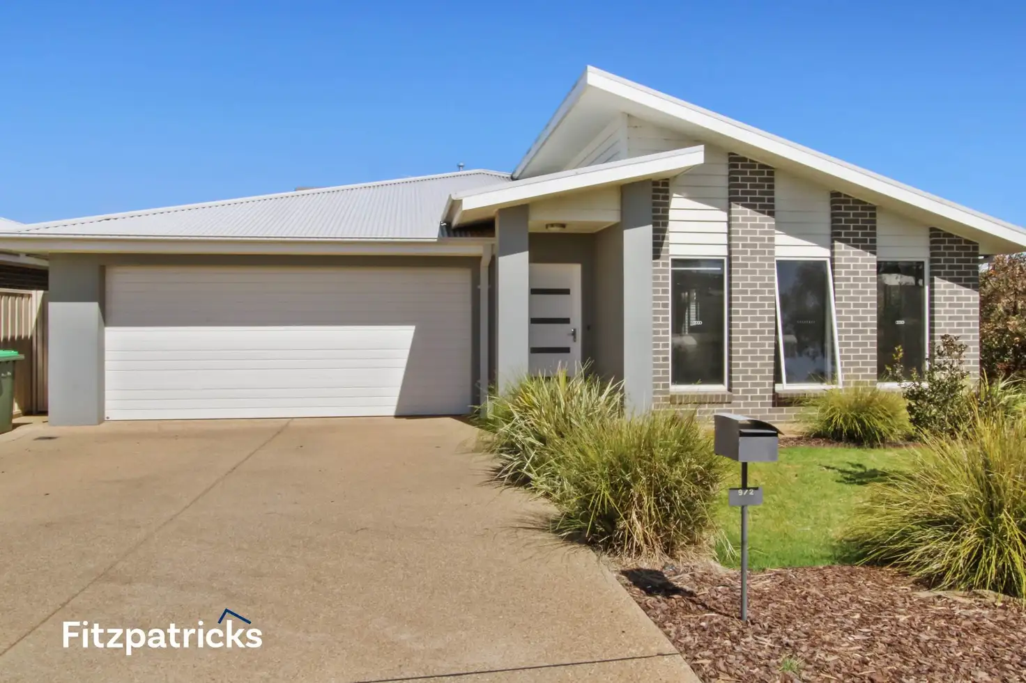 Main view of Homely unit listing, 2/9 Cunjegong Loop, Gobbagombalin NSW 2650