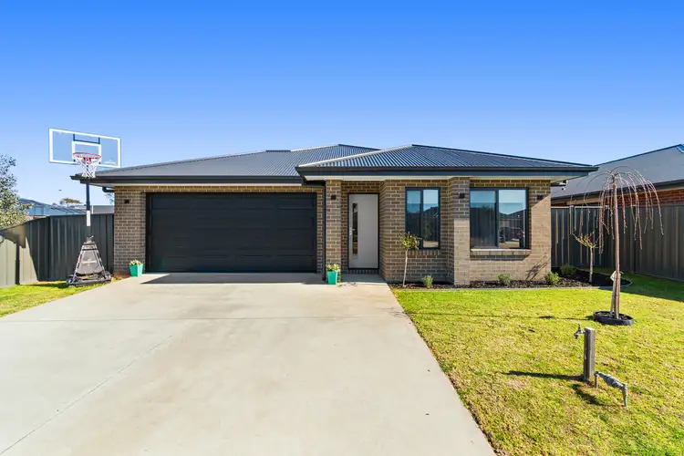 30 Mitchell Road, Stratford VIC 3862