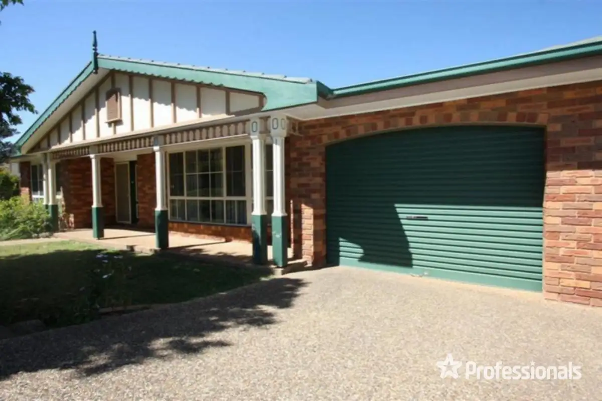 Main view of Homely unit listing, 1/5 Minchin Place, Kooringal NSW 2650