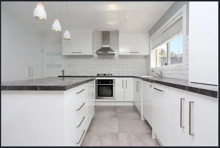 2/63 Walton Street, Southport QLD 4215